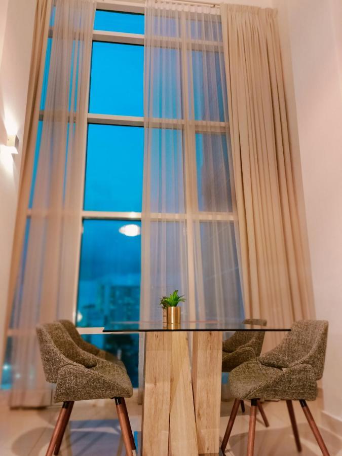 Duplex Condo@Maritime 8 乔治敦 外观 照片